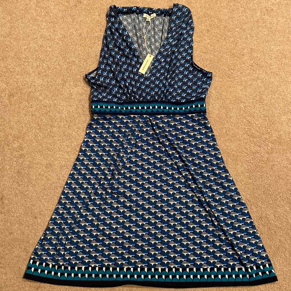 Max studio deep V-neck tank dress Size L NWT